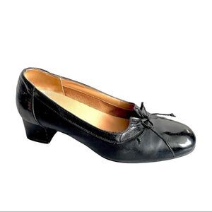 SOFFICE SOGNO Black Leather Patent Toe Bow Heels Size 37 Italy